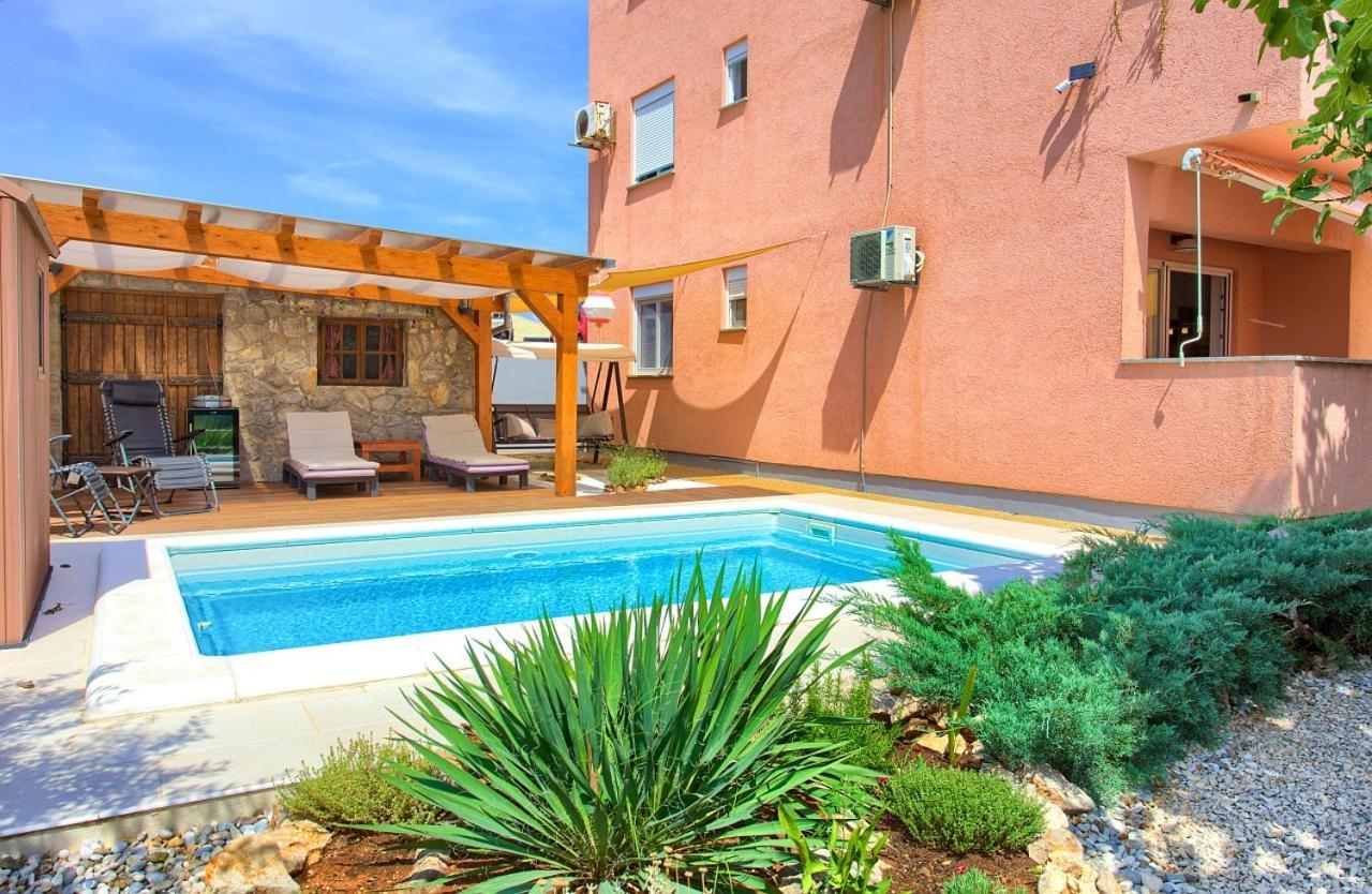 Apartman Bor Krk Krk Town Exterior foto